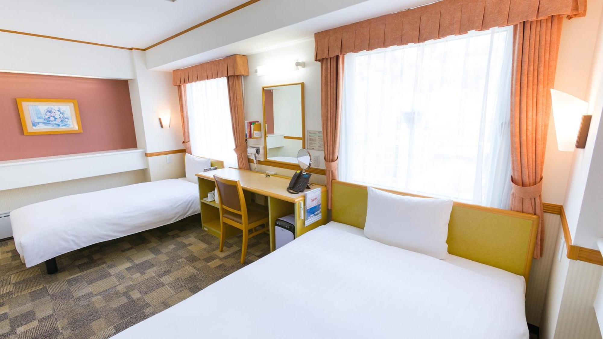 Toyoko Inn Higashi-Hiroshima Saijo Ekimae Exterior foto