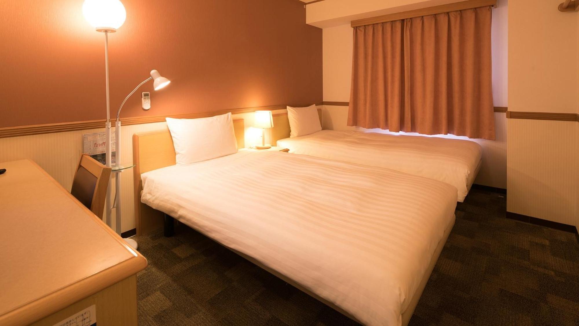 Toyoko Inn Higashi-Hiroshima Saijo Ekimae Habitación foto