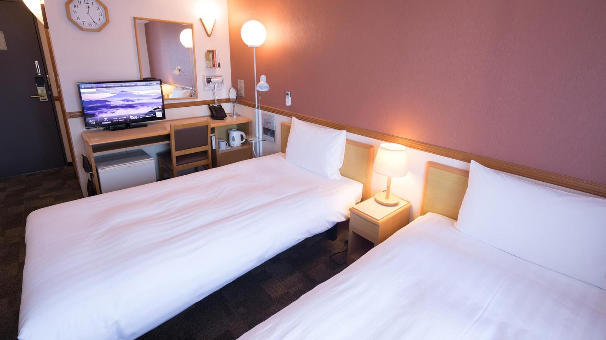 Toyoko Inn Higashi-Hiroshima Saijo Ekimae Habitación foto