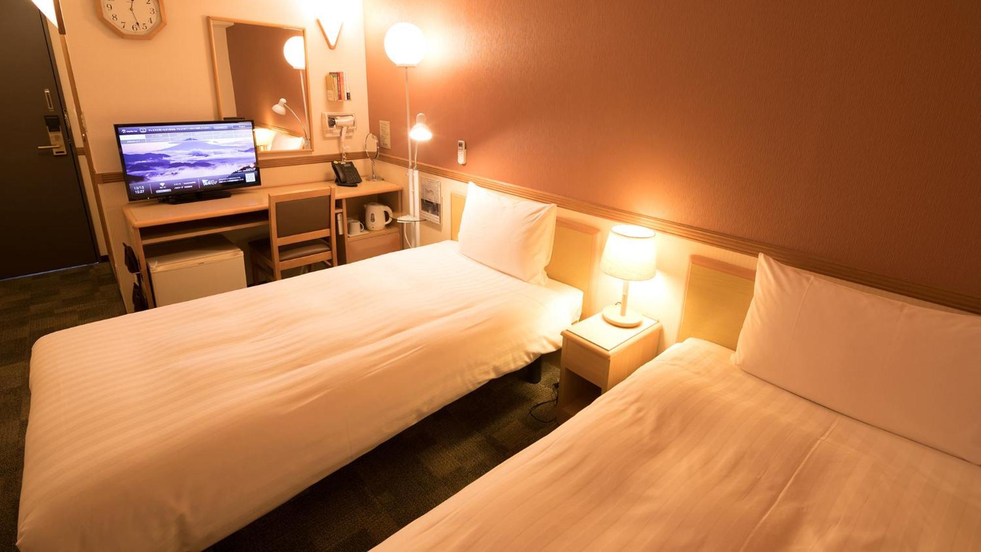 Toyoko Inn Higashi-Hiroshima Saijo Ekimae Habitación foto