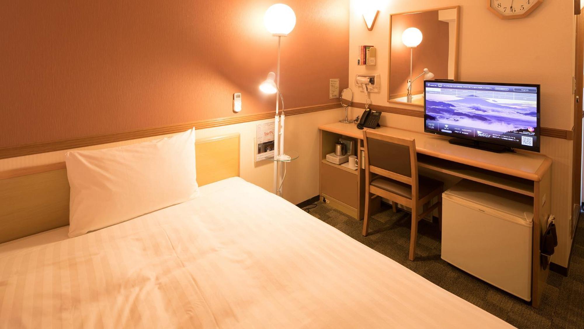 Toyoko Inn Higashi-Hiroshima Saijo Ekimae Habitación foto