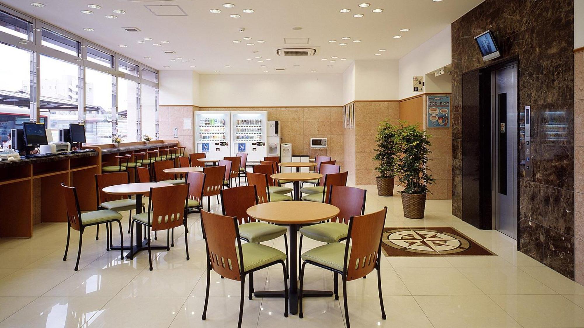 Toyoko Inn Higashi-Hiroshima Saijo Ekimae Exterior foto